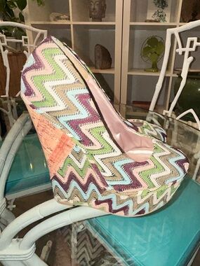 Woven Chevron Pattern Green Multi Platform Wedges